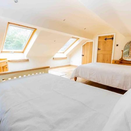 Four Bed Barn Conversion Junction 37 38 M1 บาร์นสลีย์ ภายนอก รูปภาพ