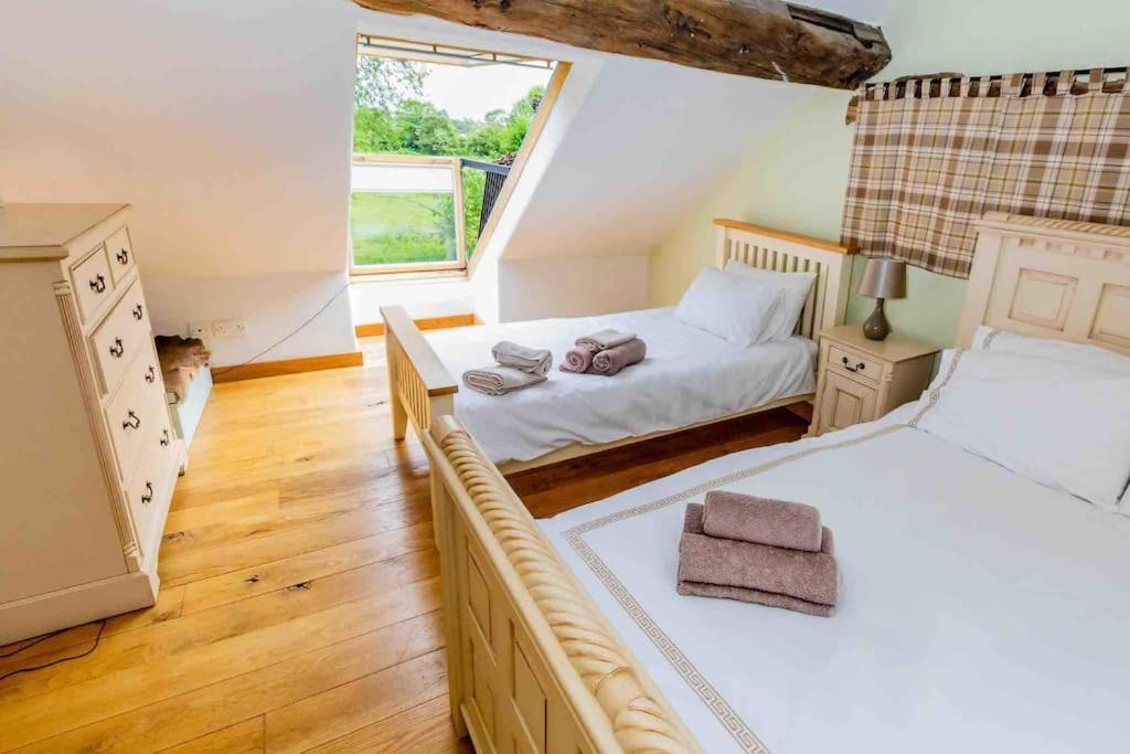 Four Bed Barn Conversion Junction 37 38 M1 บาร์นสลีย์ ภายนอก รูปภาพ
