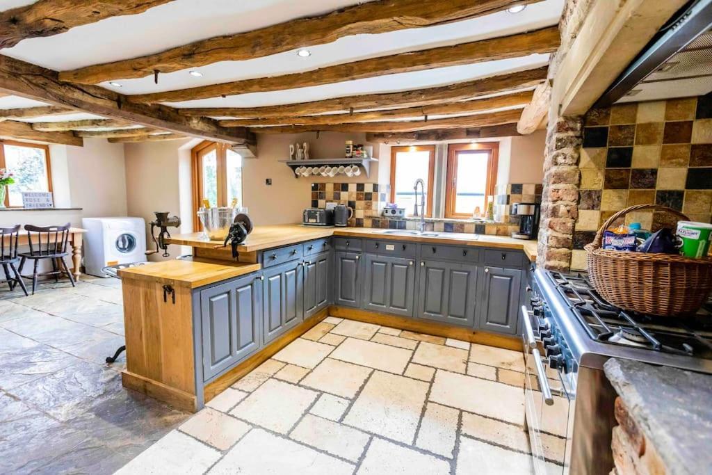 Four Bed Barn Conversion Junction 37 38 M1 บาร์นสลีย์ ภายนอก รูปภาพ