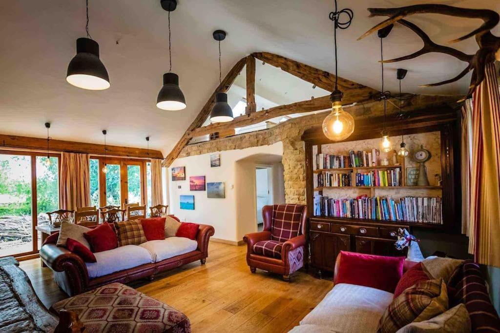 Four Bed Barn Conversion Junction 37 38 M1 บาร์นสลีย์ ภายนอก รูปภาพ